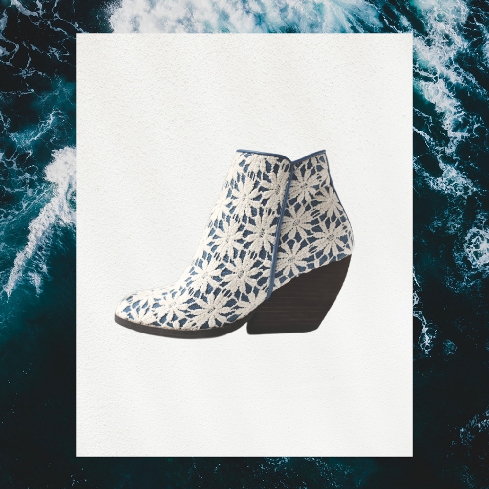 Very Volatile Cherie Lace Booties, blue denim